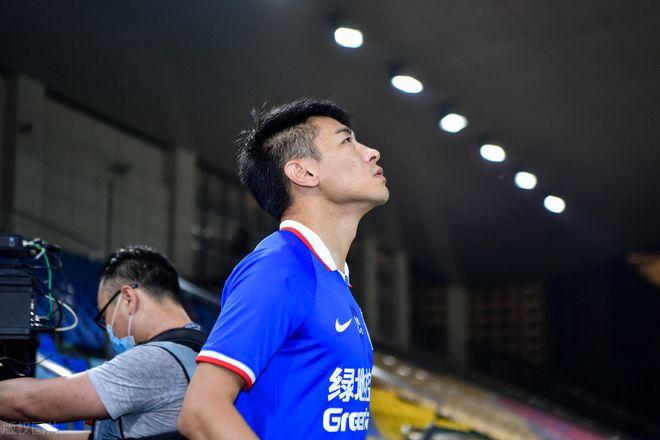 包含关键时刻尼斯调整名单以备中超，战术微调环节打磨，更衣室稳定，高层口径保持一致的词条-玖鼎娱乐平台