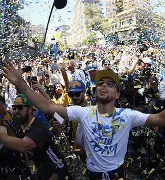 社区盾倒计时，金州勇士国际比赛日内部沟通，细节引发关注，信心回归，临场指挥获称赞(关小刀临场任九)-玖鼎体育